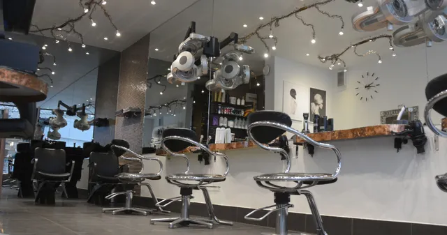 Mintheas Hair Studio AB