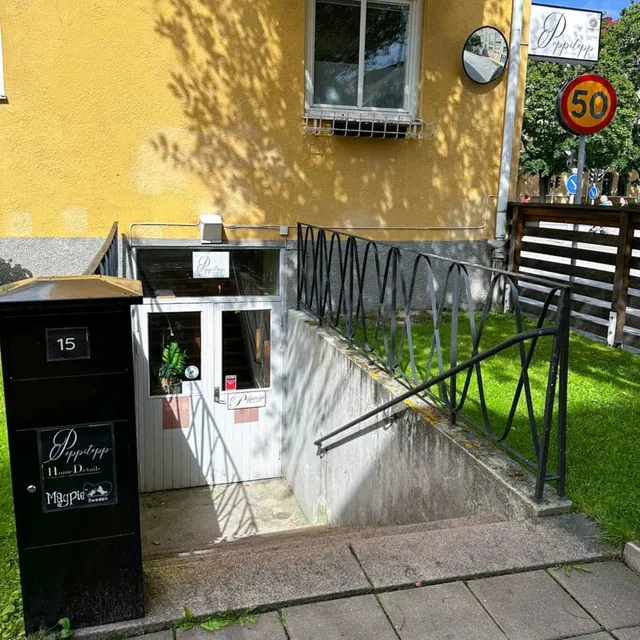 Split Vision by Linn AB