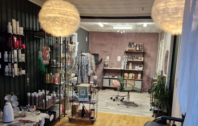 Snäll Åkerlund, Monica