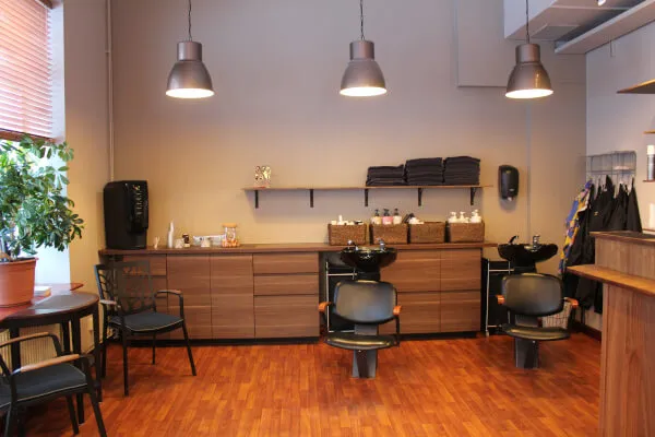 LINTOTTENS HÅRFIXERI I UMEÅ AB