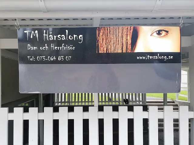 Johansson Tjikkom, Lena